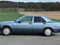 Gebraucht Mercedes 190 94 PS (69 kW) 1989 Blau Limousine