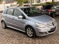 Gebraucht Mercedes B180 116 PS (85 kW) 2010 Blau Van / Kleinbus