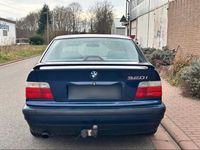 Gebraucht BMW 320 150 PS (110 kW) 1997 Blau Limousine