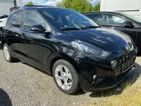 Gebraucht Hyundai i10 GO! 67 PS (49 kW) 2023 Phantom black / met Kleinwagen