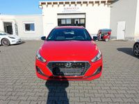 Gebraucht Hyundai i30 Passion 116 PS (85 kW) 2018 Rot Kombi