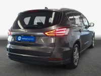 Gebraucht Ford S-MAX Titanium 150 PS (110 kW) 2023 Grau Van / Kleinbus