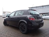 Gebraucht Opel Astra Edition 90 PS (66 kW) 2011 Schwarz Limousine