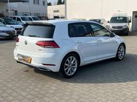 Gebraucht VW Golf VII Highline 131 PS (96 kW) 2018 Weiß Limousine