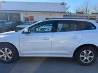 Gebraucht Volvo XC60 Momentum 190 PS (139 kW) 2017 Weiß SUV