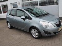 Gebraucht Opel Meriva Design Edition 101 PS (74 kW) 2011 Silber Van / Kleinbus