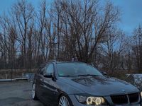 Gebraucht BMW 320 163 PS (119 kW) 2007 Grau Kombi