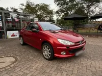 Gebraucht Peugeot 206 CC 109 PS (80 kW) 2004 Rot Cabrio