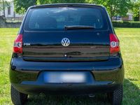 Gebraucht VW Fox 54 PS (39 kW) 2007 Schwarz Kleinwagen