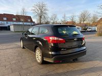 Gebraucht Ford Focus 101 PS (74 kW) 2014 Schwarz Kombi