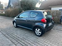 Gebraucht Toyota Aygo 69 PS (50 kW) 2005 Grau Kleinwagen
