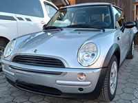 Begagnad Mini ONE 90 HK (66 kW) 2004 Silver Halvkombi