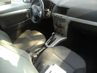 Gebraucht Opel Astra Edition 140 PS (102 kW) 2007 Schwarz Kleinwagen