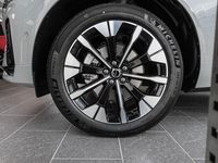 Neu Volvo XC60 Plus 250 PS (183 kW) 2025 Grau SUV