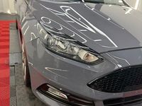 Gebraucht Ford Focus ST 185 PS (136 kW) 2016 Grau Limousine