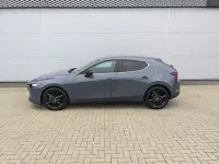 Neu Mazda 3 Homura-Line 140 PS (102 kW) 2026 Grau Limousine