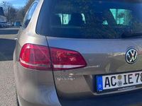 Gebraucht VW Passat Highline 140 PS (102 kW) 2011 Braun Kombi