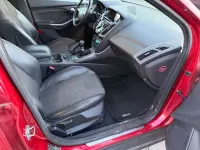 Usado Ford Focus Titanium 182 CV (133 kW) 2014 Rojo Familiar