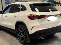 Gebraucht Mercedes GLA200 AMG line 150 PS (110 kW) 2021 Weiß SUV