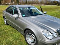 Gebraucht Mercedes E200 136 PS (100 kW) 2007 Silber Limousine