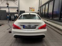 Gebraucht Mercedes CLA200 156 PS (114 kW) 2016 Weiß Coupé