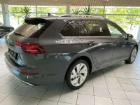Gebraucht VW Golf VIII Style 150 PS (110 kW) 2024 Delfingrau metallic Kombi
