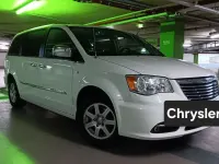 Gebraucht Chrysler Town & Country Limited 283 PS (208 kW) 2013 Weiß Van / Kleinbus