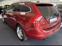 Gebraucht Volvo V60 Momentum 163 PS (119 kW) 2011 Rot Kombi