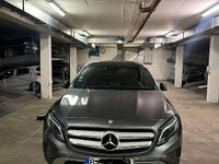 Gebraucht Mercedes GLA200 136 PS (100 kW) 2015 Grau SUV