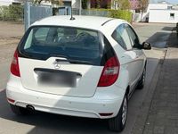 Gebraucht Mercedes A150 90 PS (66 kW) 2009 Weiß Kleinwagen