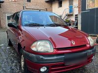 Gebraucht Renault Clio II 75 PS (55 kW) 1999 Rot Kleinwagen