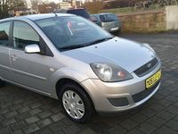Gebraucht Ford Fiesta Style 80 PS (58 kW) 2008 Silber Limousine