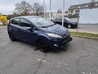 Gebraucht Ford Fiesta 60 PS (44 kW) 2012 Blau Kleinwagen