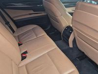 Gebraucht BMW 730L 258 PS (189 kW) 2013 Beige Limousine