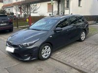 Gebraucht Kia Ceed 136 PS (100 kW) 2023 Grau Kleinwagen