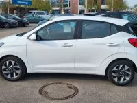 Gebraucht Hyundai i10 Trend 67 PS (49 kW) 2024 Weiß Kleinwagen