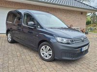 Second-hand VW Caddy 114 CP (83 kW) 2023 Albastru Monovolum
