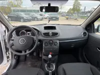Gebraucht Renault Clio III Collection 75 PS (55 kW) 2013 Weiß Limousine
