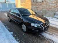 Gebraucht VW Passat 110 PS (80 kW) 2010 Braun Limousine