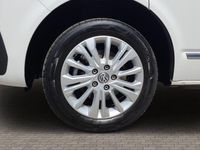 Second-hand VW Multivan Generation Six 150 CP (110 kW) 2022 Alb Monovolum