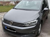 Gebraucht VW Touran Highline 150 PS (110 kW) 2017 Grau Van / Kleinbus