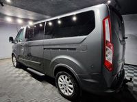 Gebraucht Ford Tourneo 170 PS (125 kW) 2019 Magneticgrau Van / Kleinbus