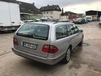 Gebraucht Mercedes E320 Avantgarde 224 PS (164 kW) 1998 Silber Kombi