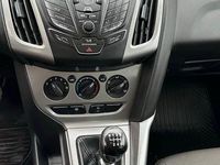 Gebraucht Ford Focus 105 PS (77 kW) 2011 Weiß Kombi