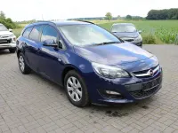Gebraucht Opel Astra Selection 110 PS (80 kW) 2014 Blau Kombi