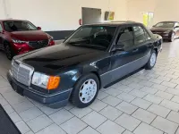 Gebraucht Mercedes E230 132 PS (97 kW) 1992 Schwarz Limousine