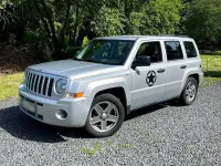 Gebraucht Jeep Patriot Sport 170 PS (125 kW) 2008 Silber SUV