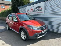 Gebraucht Dacia Sandero Stepway 87 PS (63 kW) 2010 Rot Limousine