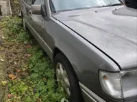 Gebraucht Mercedes E220 150 PS (110 kW) 1994 Silber Limousine