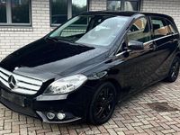 Gebraucht Mercedes B180 122 PS (89 kW) 2012 Schwarz Van / Kleinbus